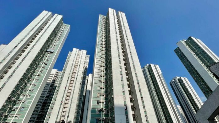 天文台預計本週末颱風襲港 不少睇樓活動改期 中原十大屋苑預約睇樓量跌12.3% 錄377組