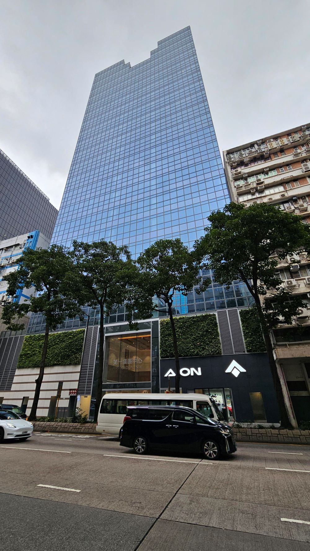本港經濟數據轉佳 寫字樓大手成交增多推高成交金額倍增 7月份工商舖買賣成交錄372宗 按月升13%
