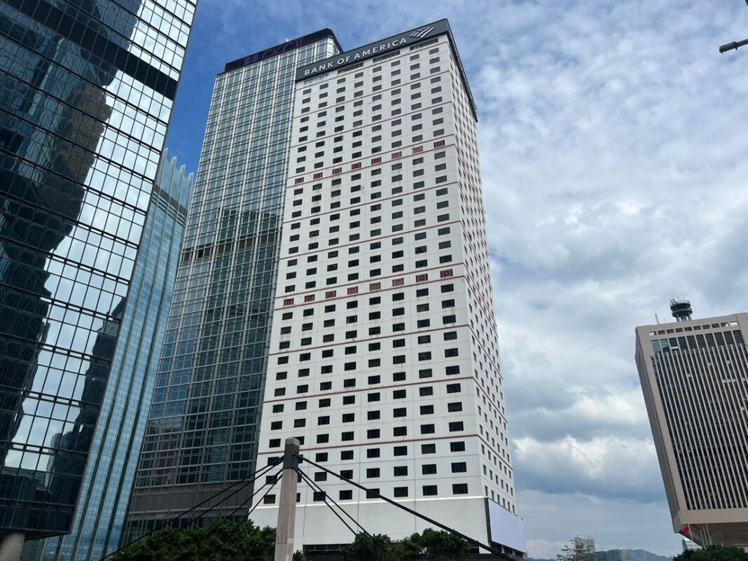 世邦魏理仕獲委任獨家代理招標出售 香港美國銀行中心 34 樓 03 至 04 室連 4 樓 4108 號車位