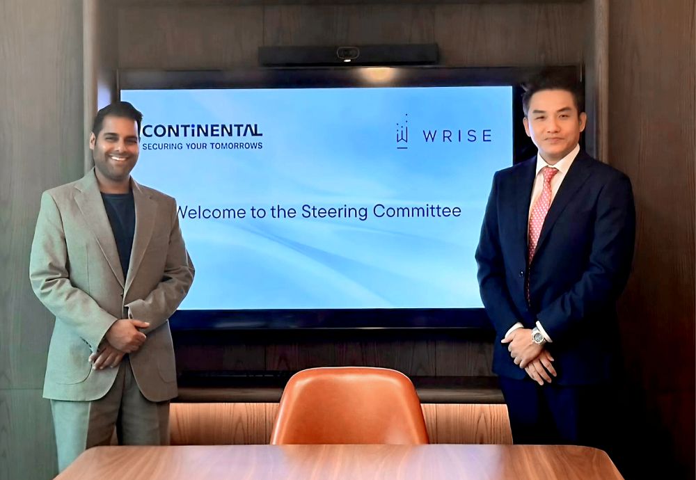 The Continental Group集團首席執行官Akshay Sardana(左）及 昇世集團執行主席陳學彬（右）